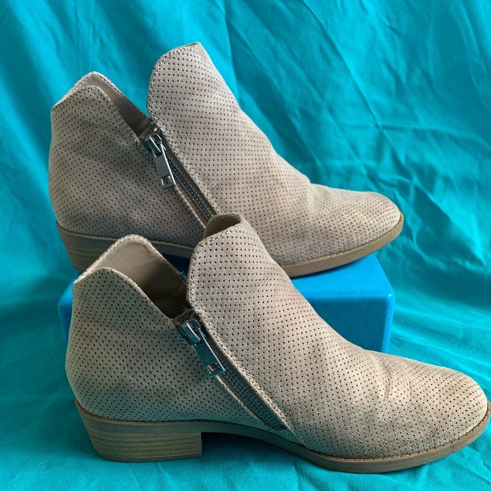 Universal Thread Neutral Suede Ankle Booties: Size 7.5